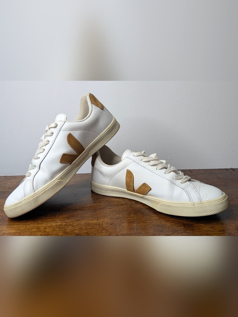 Veja Campo White Lace Up Low Top Sneaker Cognac Suede Logo Mens Size 7